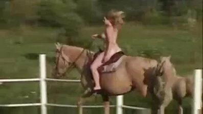 Трахнута з гнучкою швидкістю татуйована дівчина порно відео скачати безкоштовно