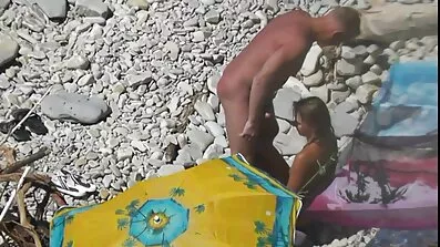 Чоловік приходить, щоб вставити свою коханку порно онлайн безкоштовно