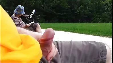 Блондинка лиже хлопцеві безкоштовне порно відео дупу і робить з нею ще більше
