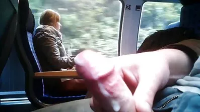 Симпатична жінка скачати безкоштовно порно відео смокче члени до оргазму