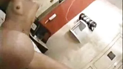 Любитель безкоштовно секс відео екзотики зловив негритянку для секс-Розваги